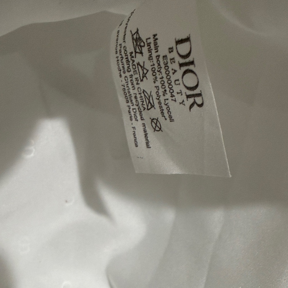 Dior Elegant White Cosmetic Case Dior mini Handbag Dior Clutch Gift ready Dior - Picture 6 of 12